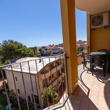 Residence Palazzo Sayonara Tortoreto Exterior photo